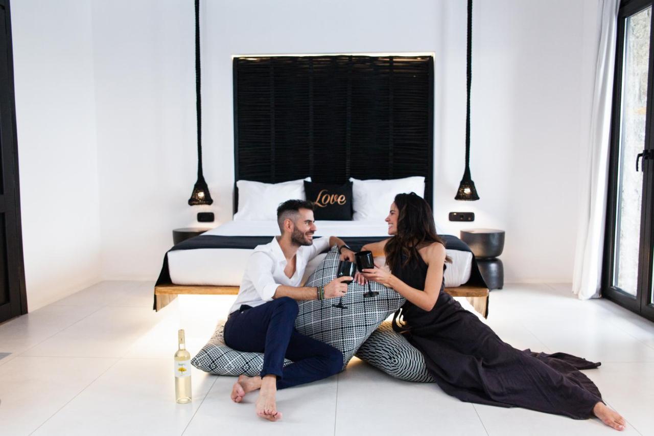 Agrari Bo Suites By Mykonos Rocks ภายนอก รูปภาพ