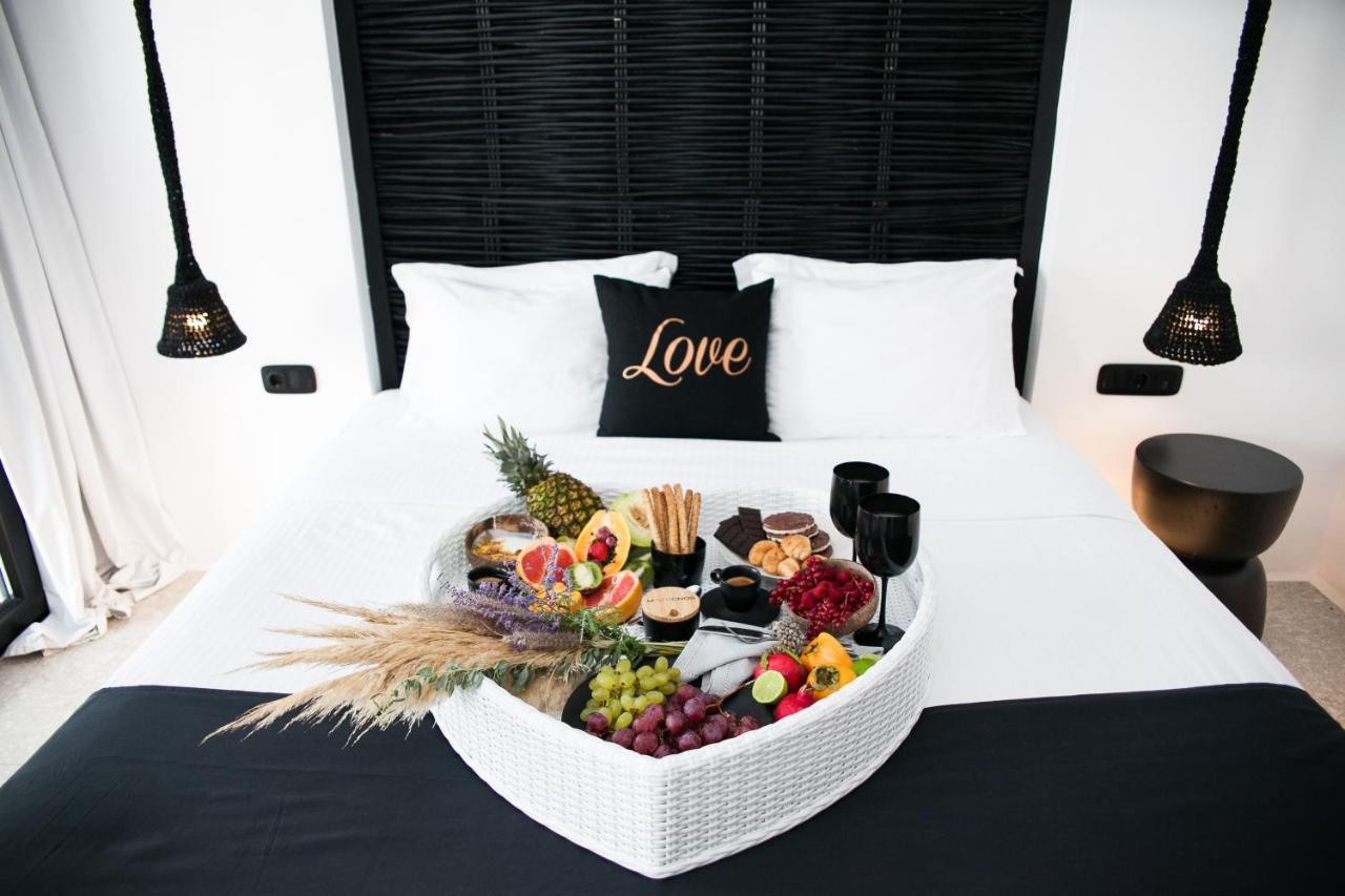 Agrari Bo Suites By Mykonos Rocks ภายนอก รูปภาพ